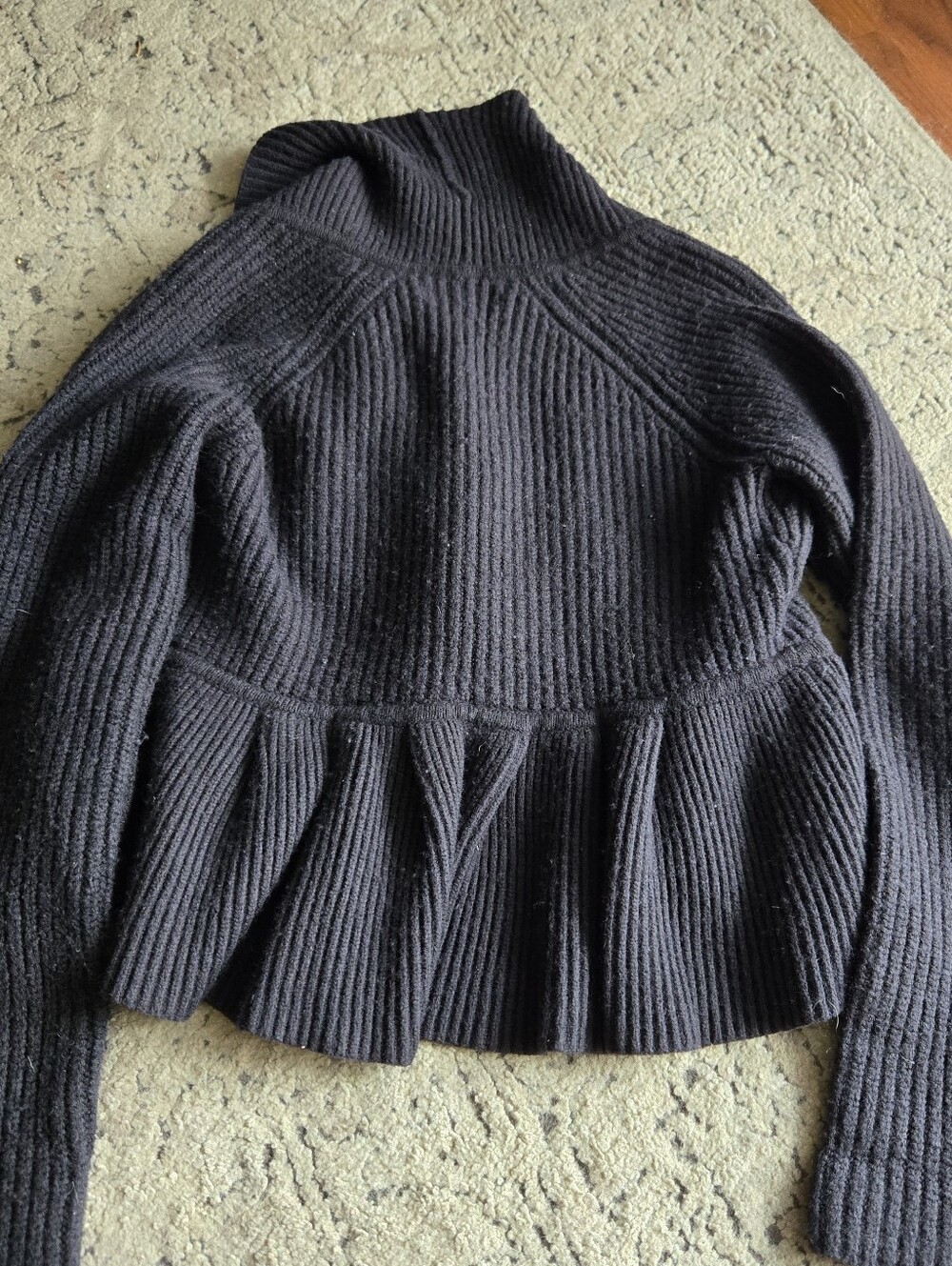 '09 Express Cardigan - Picture 6 of 6